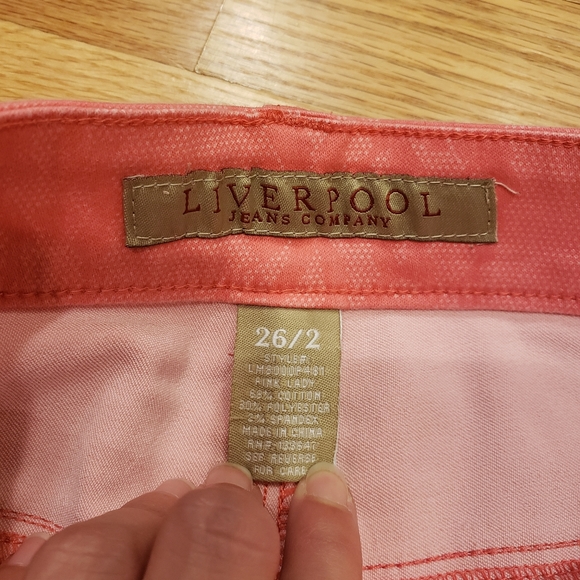 Liverpool Jeans Company Pink Short Capri Pants - Picture 7 of 11